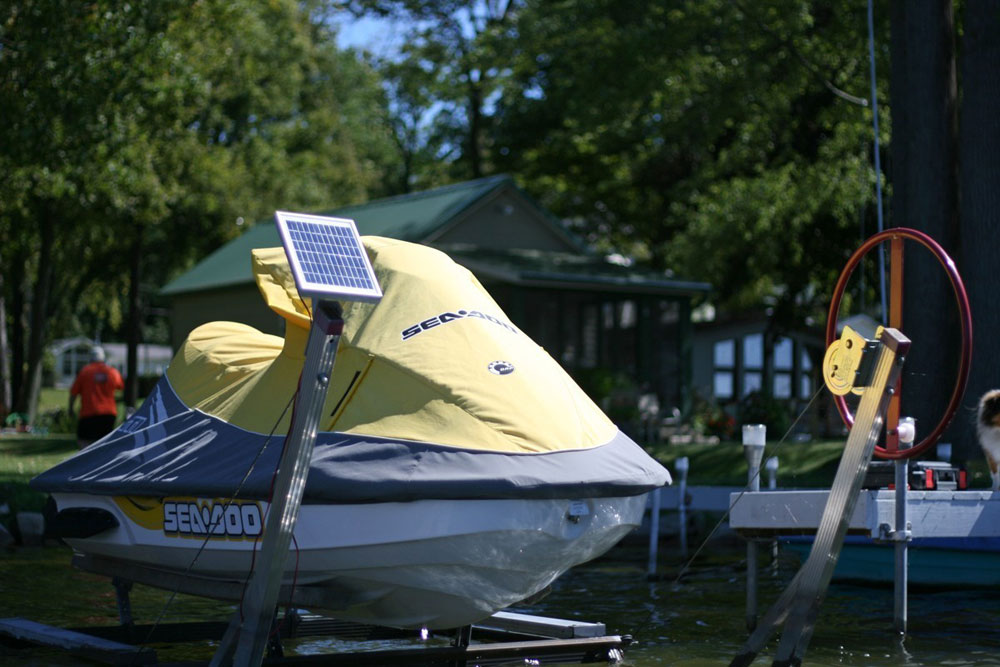Boat Lift Solar Charging Kit 5w 12v with 12" Arm