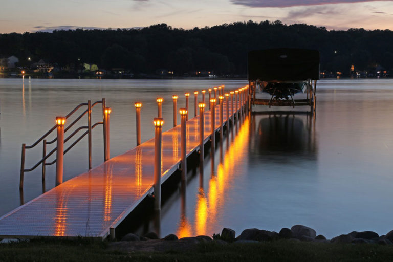 Solar Underglow Dock Light for Brock Docks Lake Lite LL-SDL-UG-TN-B